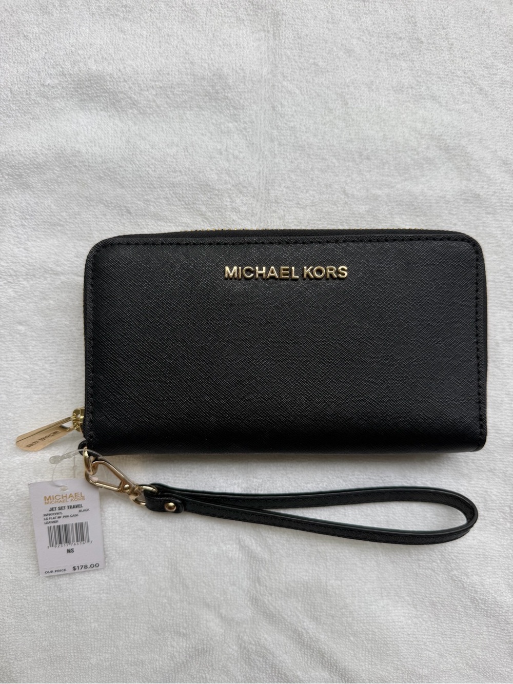 NWT Michael Kors Black Saffiano Zip-Around Wristlet Wallet